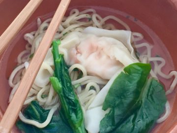 Sopa de wonton de langostinos y fideos. Marca Hacendado de Mercadona.