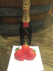 Moët con fresas.