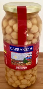 Bote de garbanzos Hacendado.